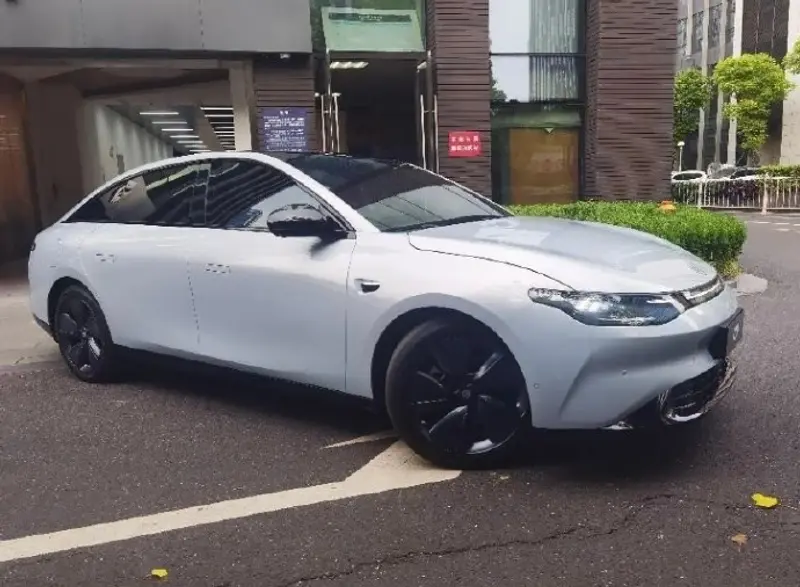 零跑C01實車曝光 將於5月10日開啟預售/定位純電中大型車